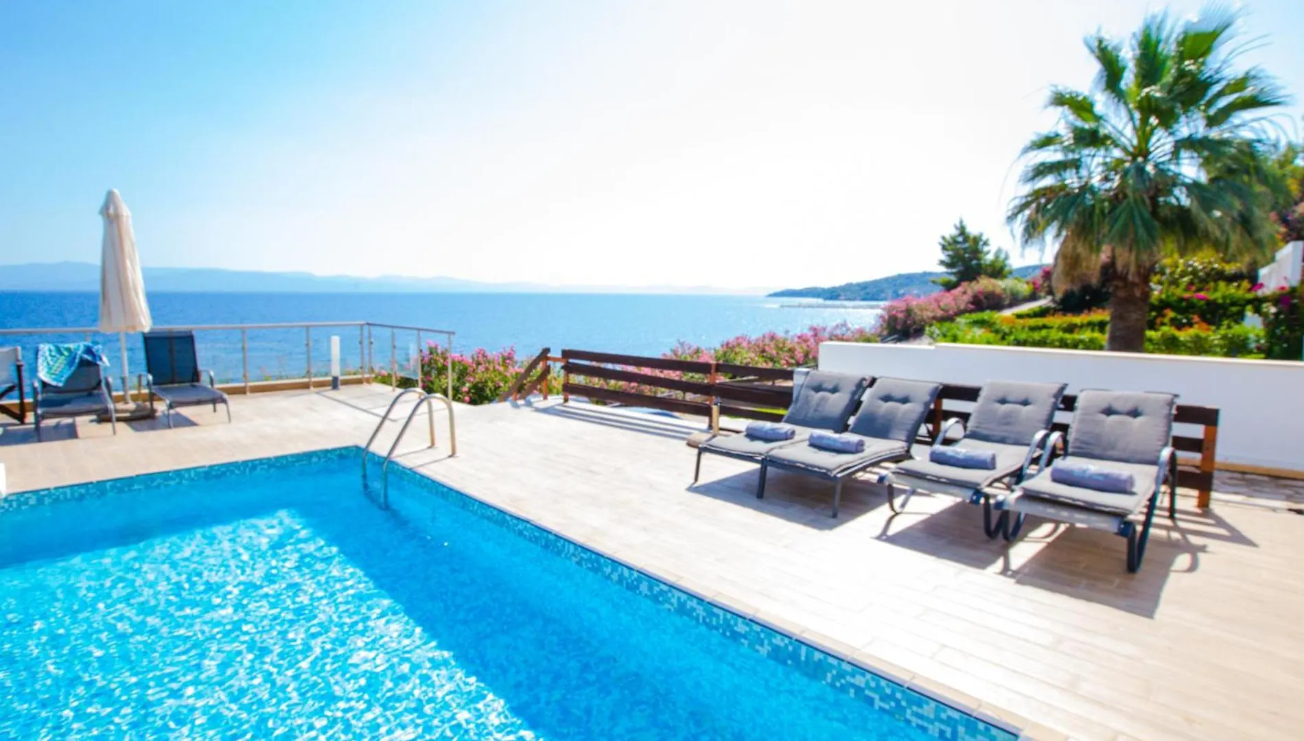 Agnanti Villa Seafront With Pool Paliouri