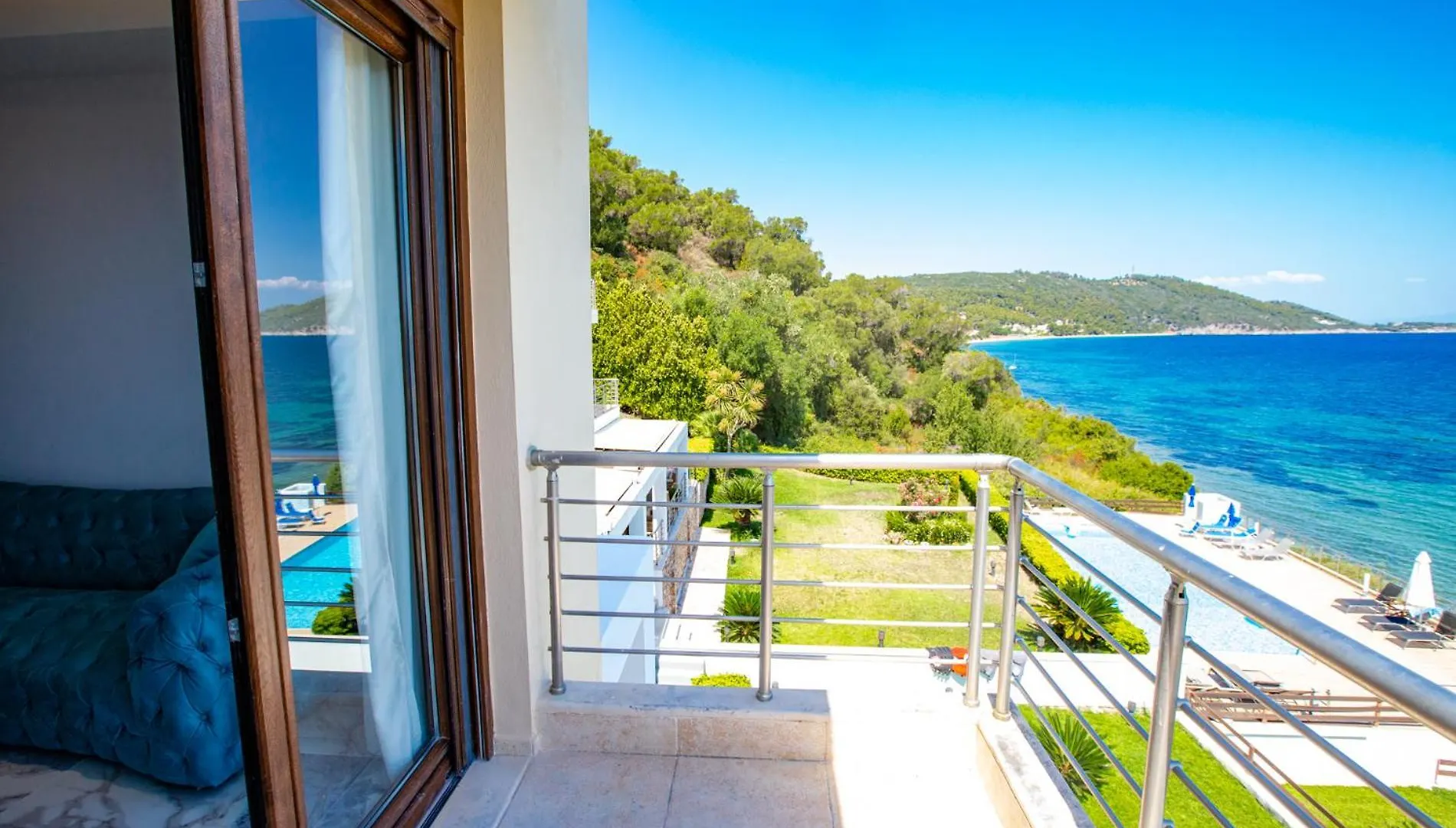 Agnanti Villa Seafront With Pool Paliouri